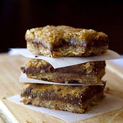 chocolate caramel oatmeal bars