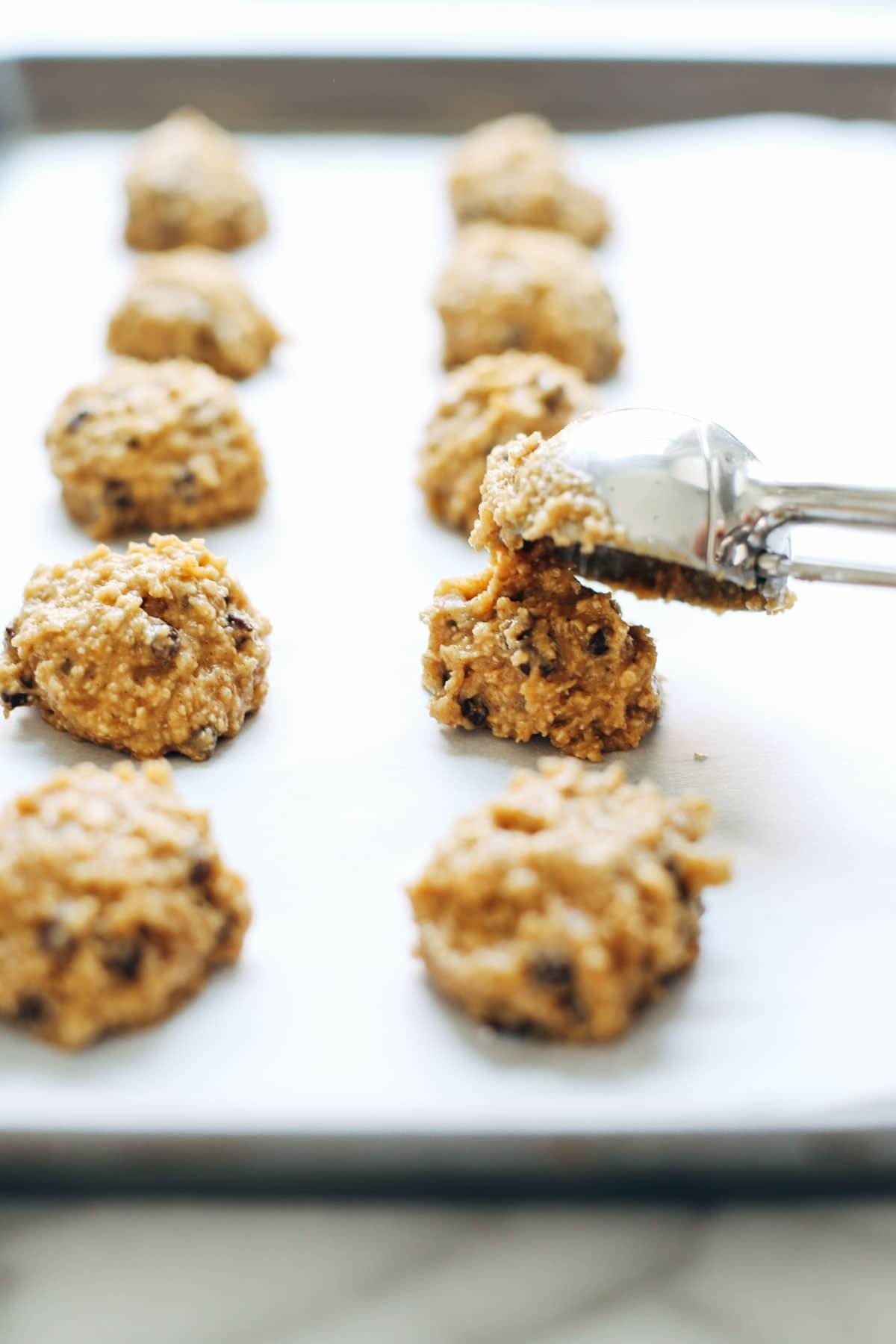 Pumpkin Bites with Maple Glaze are a MUST for pumpkin lovers! made with easy ingredients like oats, pumpkin, maple syrup, and olive oil. | pinchofyum.com Pumpkin Bites with Maple Glaze are a MUST for pumpkin lovers! made with easy ingredients like oats, pumpkin, maple syrup, and olive oil. | pinchofyum.com